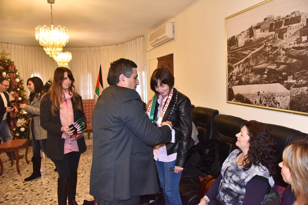 سلمان يستقبل وفدا إسكتلنديا من غلاسجو ويؤكد عمق العلاقات بين  الطرفين