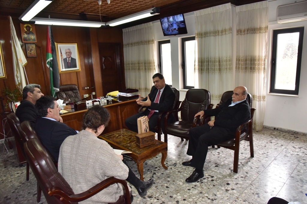 رئيس بلدية بيت لحم يستقبل ممثل رومانيا لدى دولة فلسطين