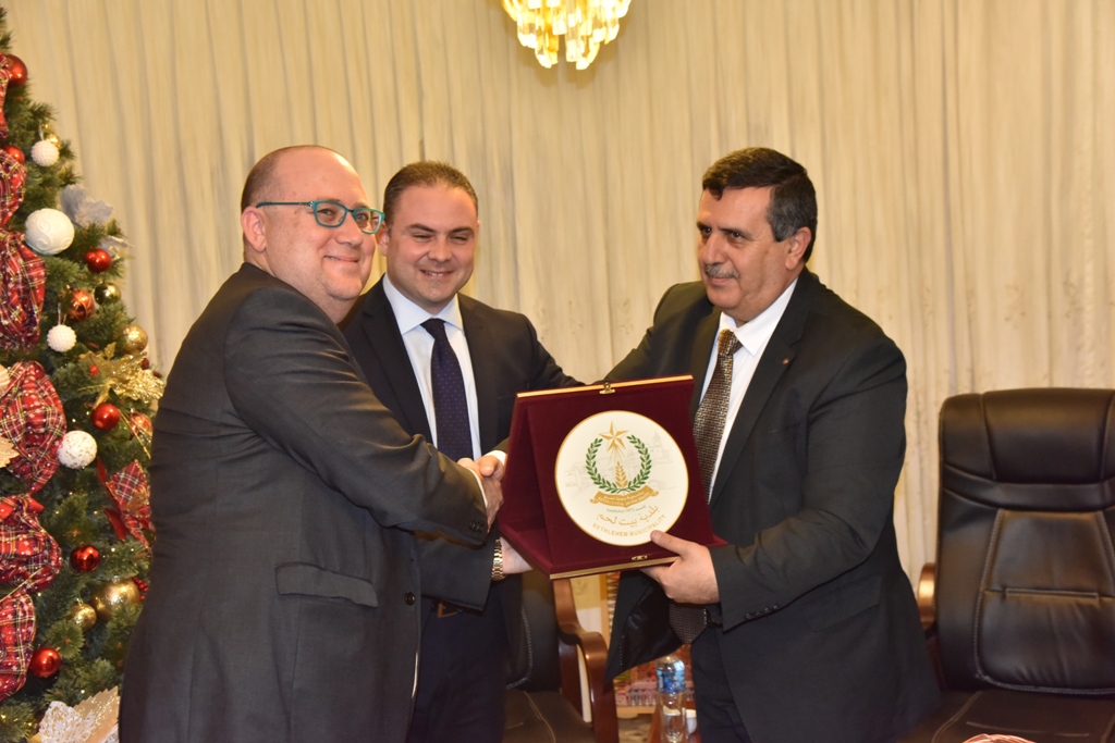 رئيس وأعضاء مجلس بلدية بيت لحم يستقبلون وفداً مالطياً رفيع المستوى يترأسه وزير العدل والثقافة والحكم المحلي المالطي
