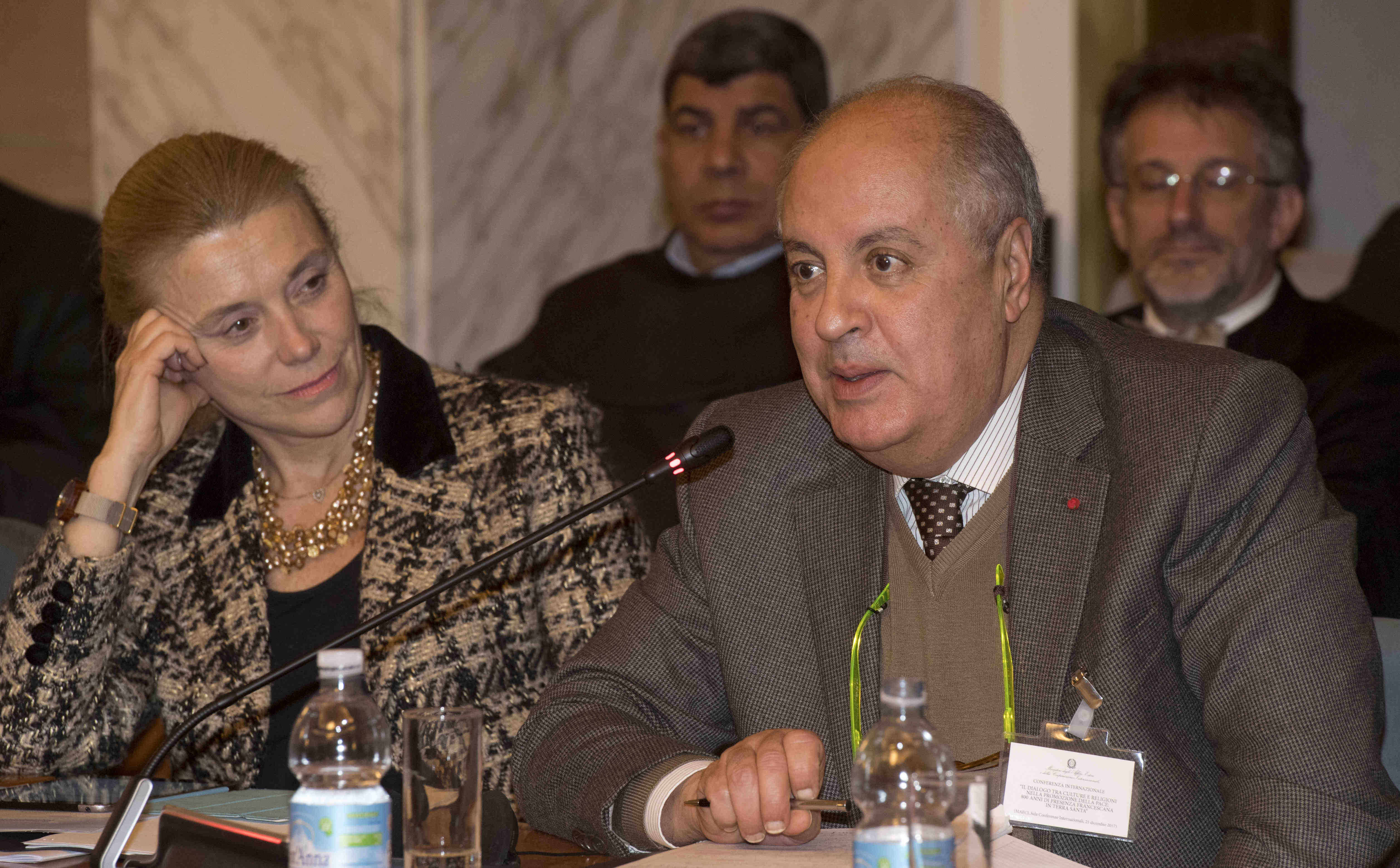  رئيس بلدية بيت لحم يشارك في المؤتمر الدولي في روما: "الحوار بين الثقافات والأديان لتعزيز السلام: 800 عام على وجود الفرنسيسكان في الأرض المقدسة"