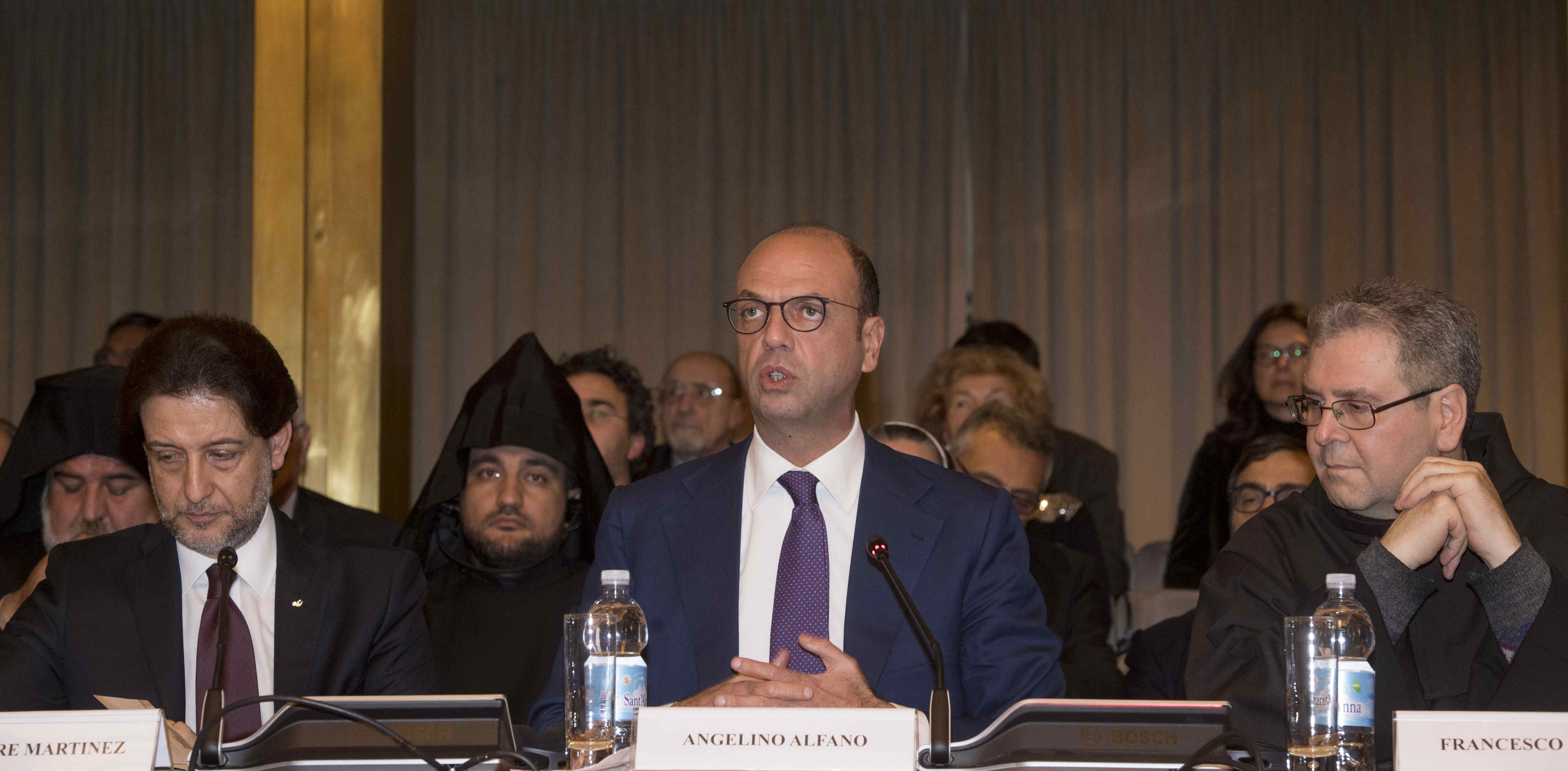  رئيس بلدية بيت لحم يشارك في المؤتمر الدولي في روما: "الحوار بين الثقافات والأديان لتعزيز السلام: 800 عام على وجود الفرنسيسكان في الأرض المقدسة"