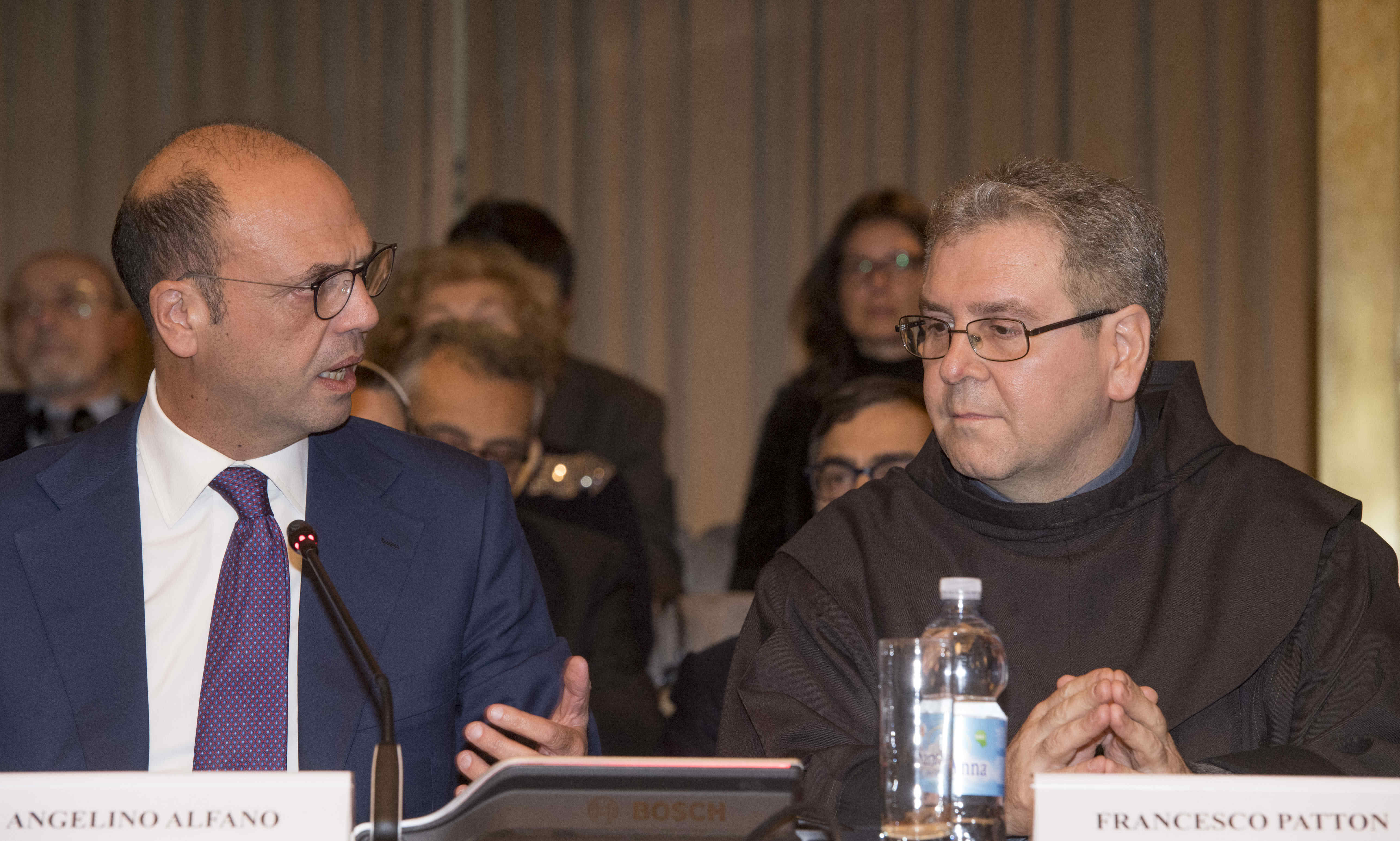  رئيس بلدية بيت لحم يشارك في المؤتمر الدولي في روما: "الحوار بين الثقافات والأديان لتعزيز السلام: 800 عام على وجود الفرنسيسكان في الأرض المقدسة"