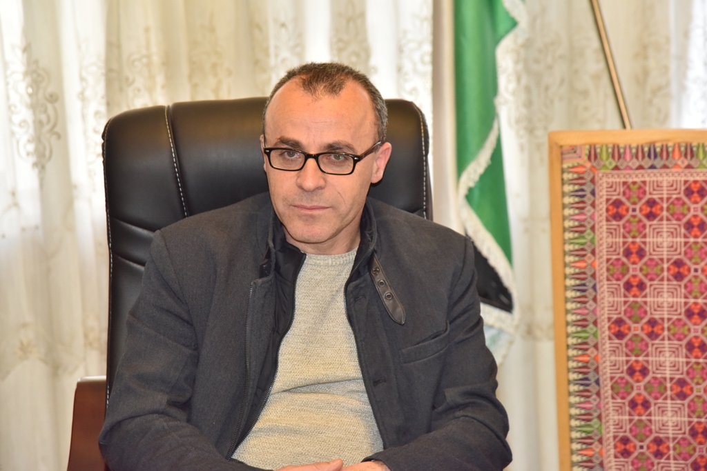 لقاء بين بلدية بيت لحم وجمعية التنمية المجتمعية والتعليم المستمر من أجل التحضير لتنفيذ حزمة من الأنشطة والبرامج ضمن مشروع مجتمعات مزدهرة 