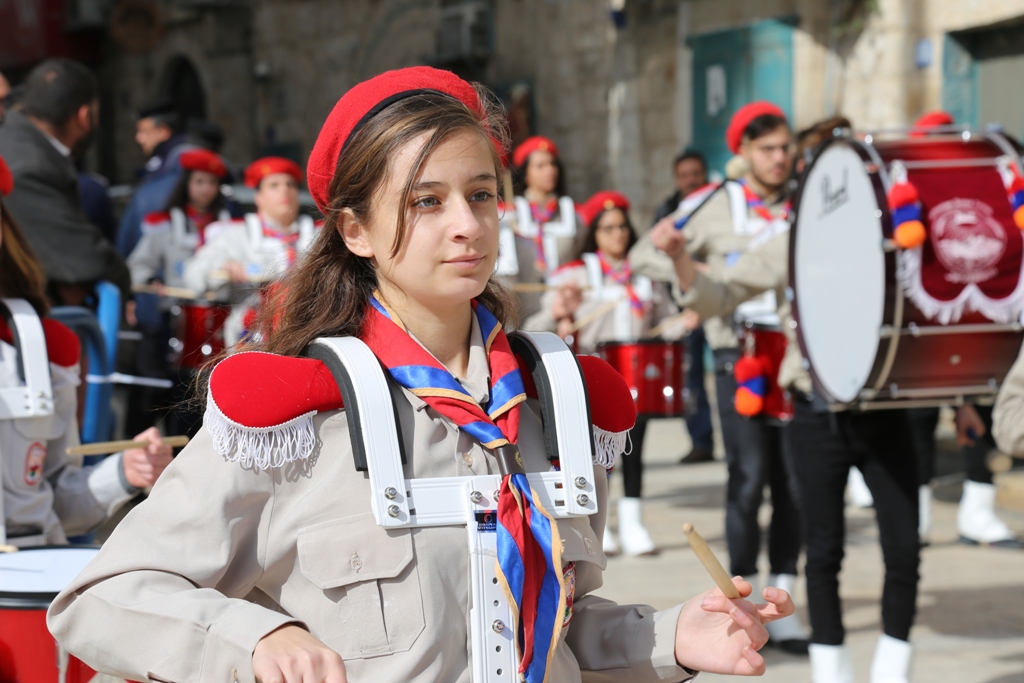 رئيس وأعضاء مجلس بلدية بيت لحم يشاركون في استقبال غبطة بطريرك الأرمن نورهان مانوجيان