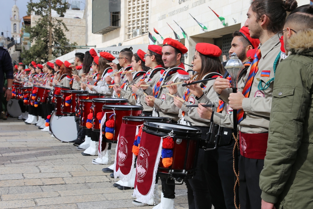 رئيس وأعضاء مجلس بلدية بيت لحم يشاركون في استقبال غبطة بطريرك الأرمن نورهان مانوجيان