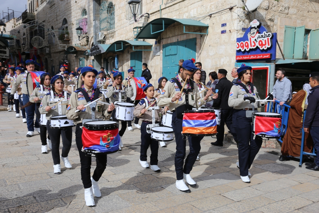 رئيس وأعضاء مجلس بلدية بيت لحم يشاركون في استقبال غبطة بطريرك الأرمن نورهان مانوجيان