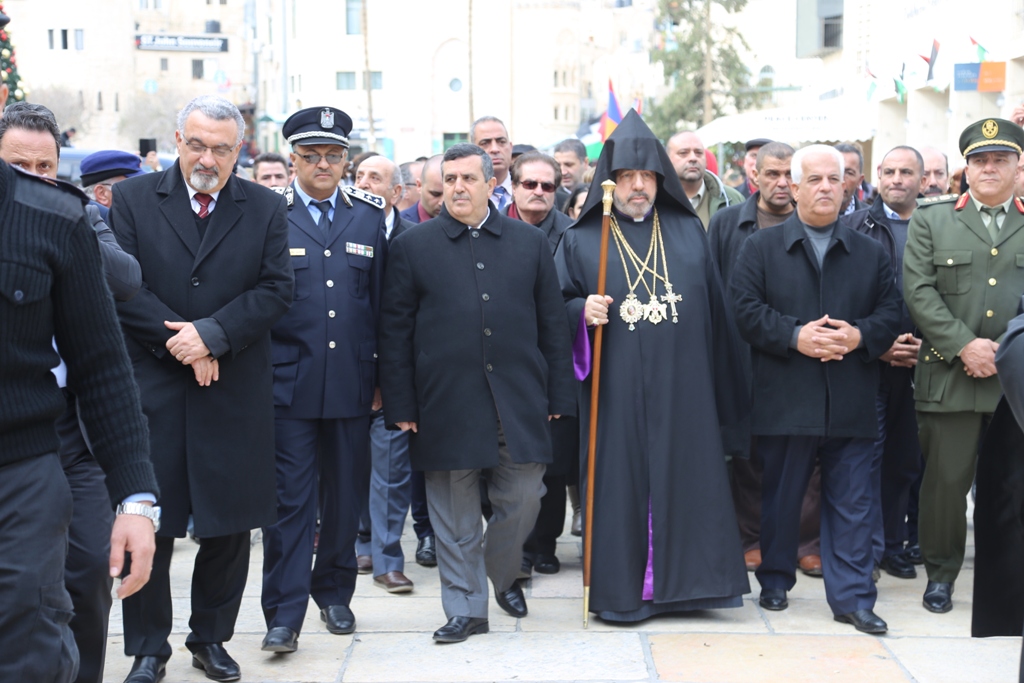 رئيس وأعضاء مجلس بلدية بيت لحم يشاركون في استقبال غبطة بطريرك الأرمن نورهان مانوجيان