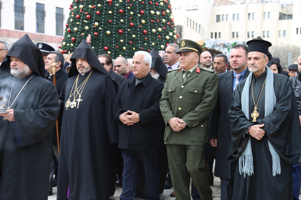رئيس وأعضاء مجلس بلدية بيت لحم يشاركون في استقبال غبطة بطريرك الأرمن نورهان مانوجيان