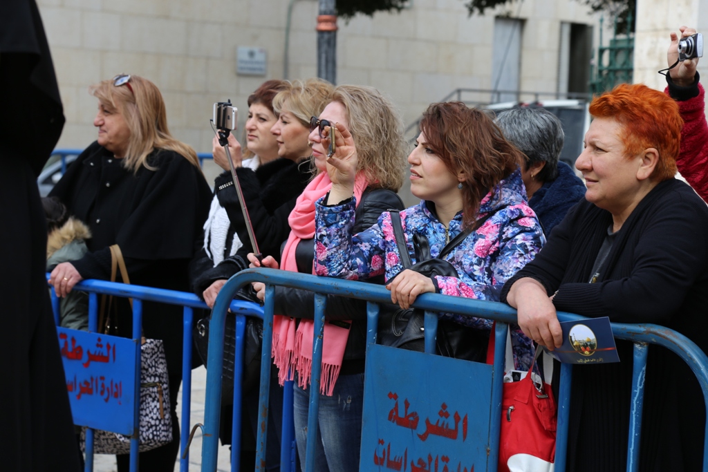 رئيس وأعضاء مجلس بلدية بيت لحم يشاركون في استقبال غبطة بطريرك الأرمن نورهان مانوجيان