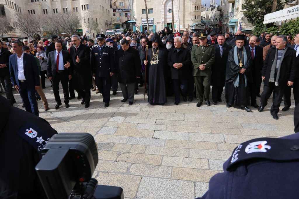 رئيس وأعضاء مجلس بلدية بيت لحم يشاركون في استقبال غبطة بطريرك الأرمن نورهان مانوجيان