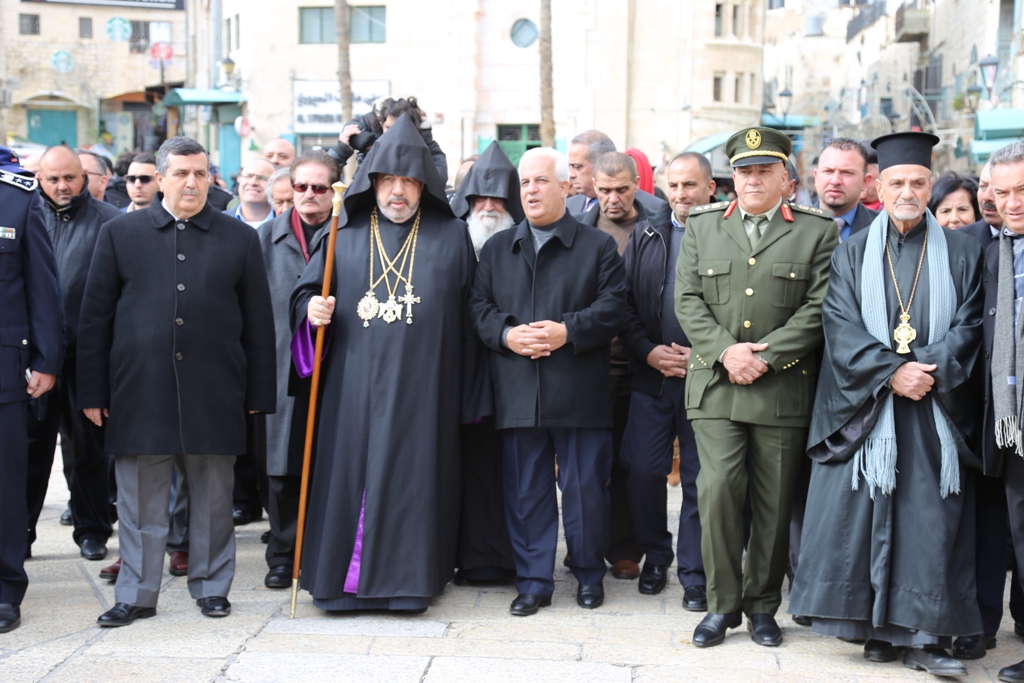 رئيس وأعضاء مجلس بلدية بيت لحم يشاركون في استقبال غبطة بطريرك الأرمن نورهان مانوجيان