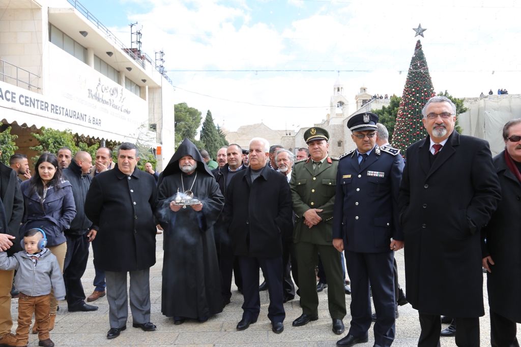 رئيس وأعضاء مجلس بلدية بيت لحم يشاركون في استقبال غبطة بطريرك الأرمن نورهان مانوجيان
