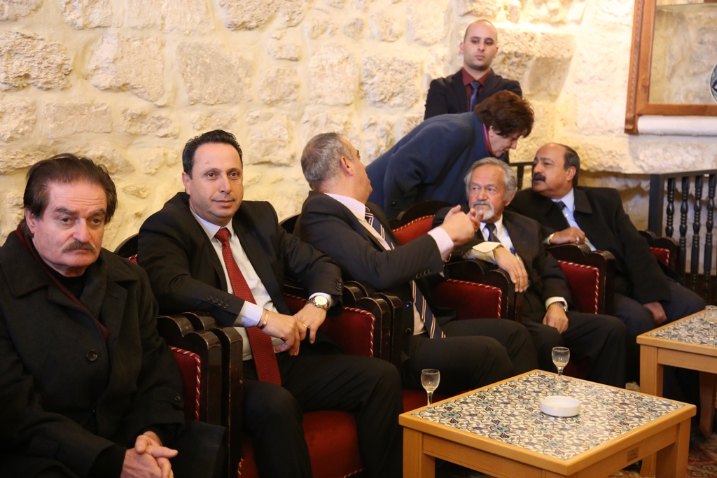 رئيس وأعضاء مجلس بلدية بيت لحم يشاركون في استقبال غبطة بطريرك الأرمن نورهان مانوجيان