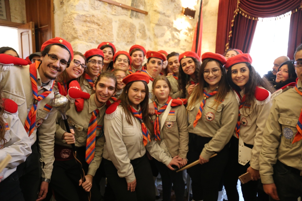 رئيس وأعضاء مجلس بلدية بيت لحم يشاركون في استقبال غبطة بطريرك الأرمن نورهان مانوجيان