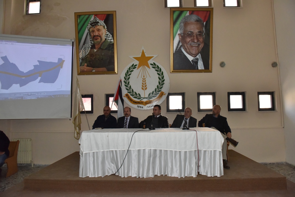 بلدية بيت لحم تنظم لقاءً لسكان شارعي القناطر ومار يوسف