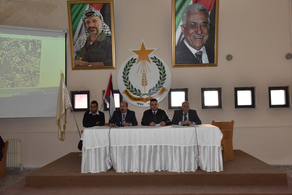 بلدية بيت لحم تنظم لقاءً لسكان شارعي القناطر ومار يوسف