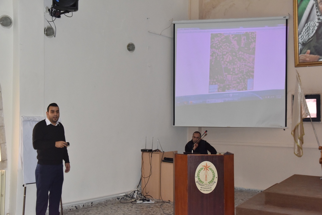 بلدية بيت لحم تنظم لقاءً لسكان شارعي القناطر ومار يوسف