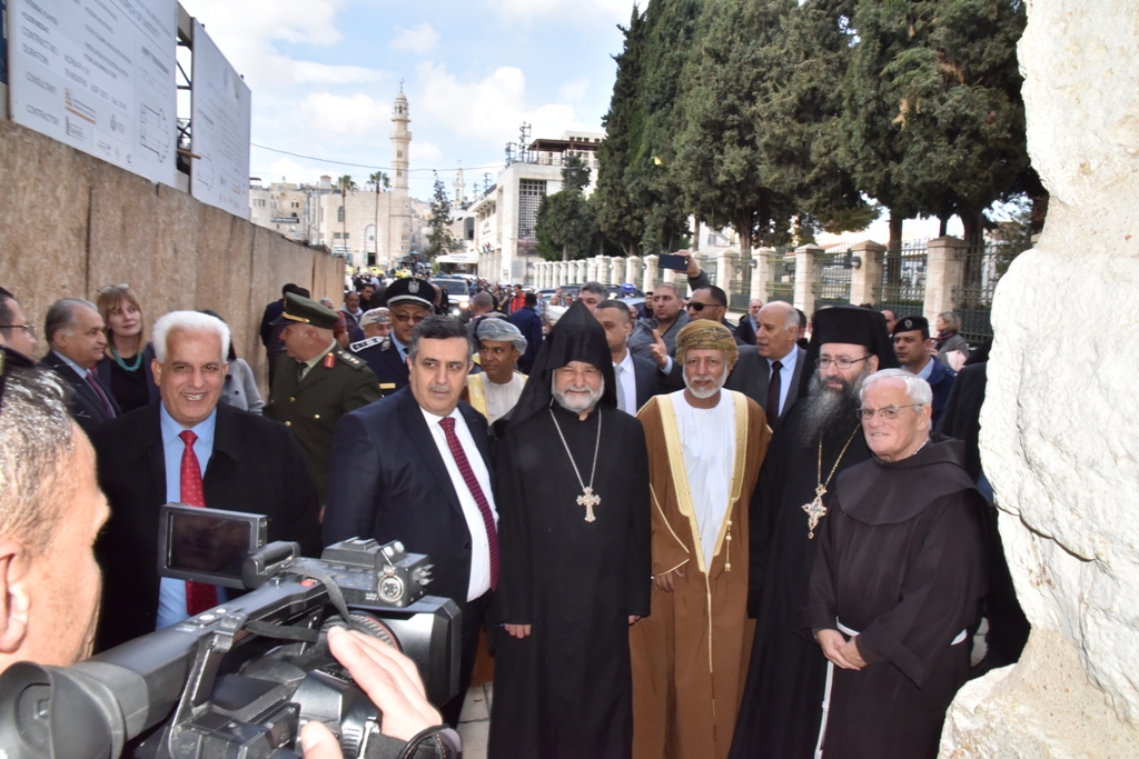 رئيس بلدية بيت لحم يشارك في إستقبال وزير الخارجية العُماني