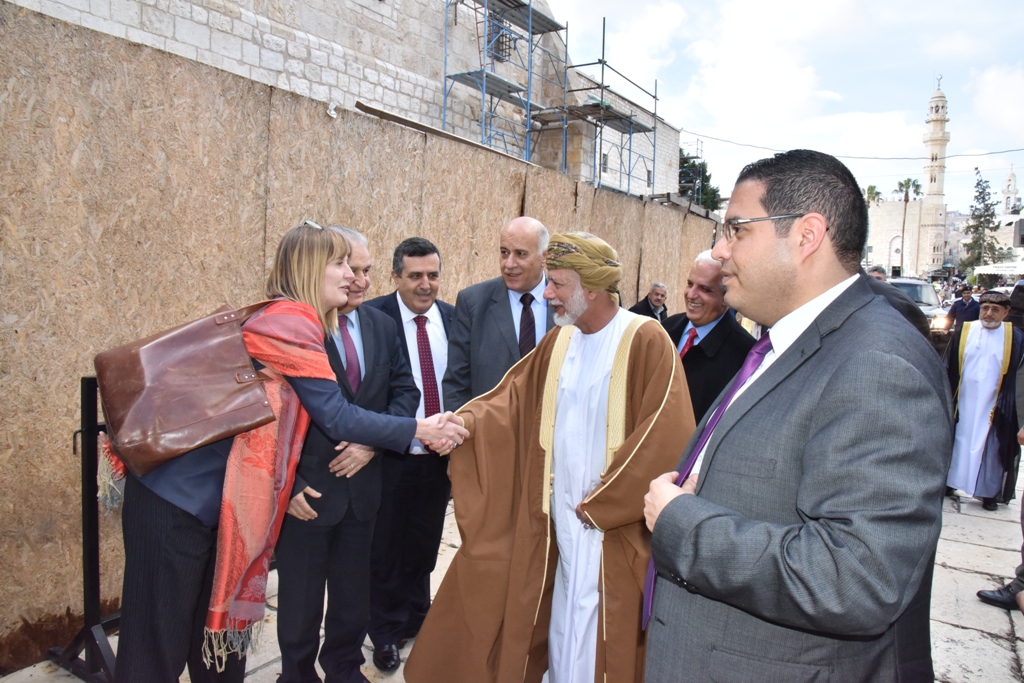 رئيس بلدية بيت لحم يشارك في إستقبال وزير الخارجية العُماني