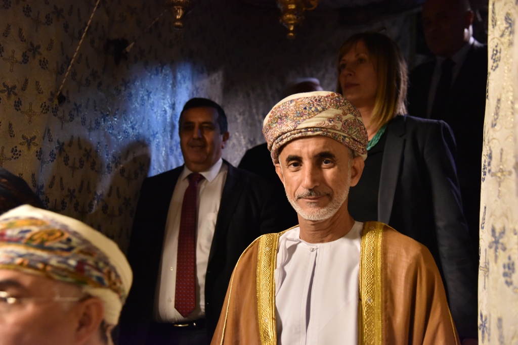 رئيس بلدية بيت لحم يشارك في إستقبال وزير الخارجية العُماني