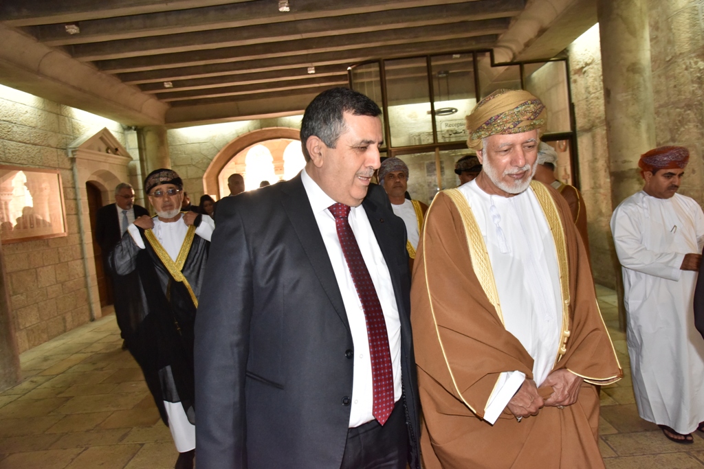 رئيس بلدية بيت لحم يشارك في إستقبال وزير الخارجية العُماني