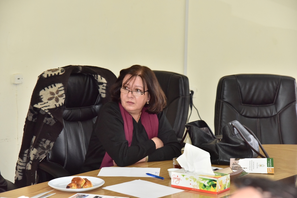 اجتماع مشترك بين لجنة التخطيط الإستراتيجي وفريق التخطيط الأساسي في دار البلدية لتقييم اللقاء المجتمعي الثاني 