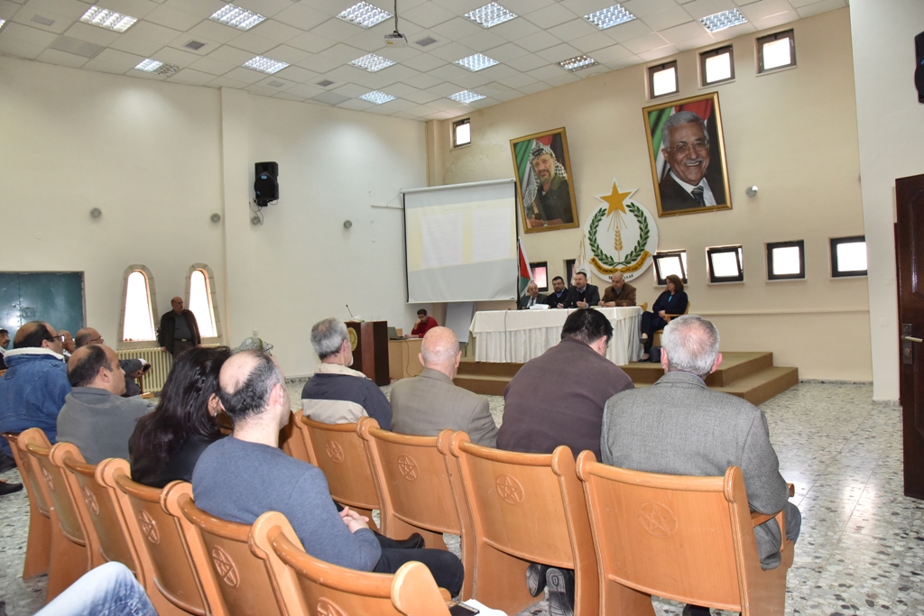 بلدية بيت لحم تعقد لقاءها الأول ضمن لقاءات لجنة التواصل مع المجتمع مع أهالي حي الفواغرة ( الفراحية )