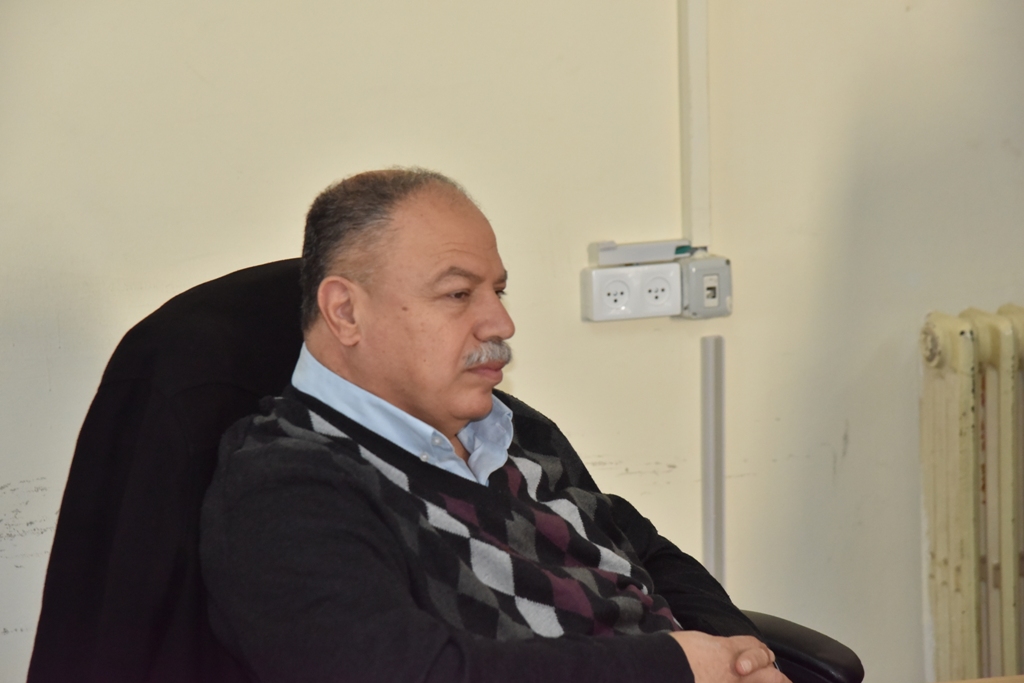 اجتماع مشترك بين لجنة التخطيط الإستراتيجي وفريق التخطيط الأساسي في دار البلدية لتقييم اللقاء المجتمعي الثاني 