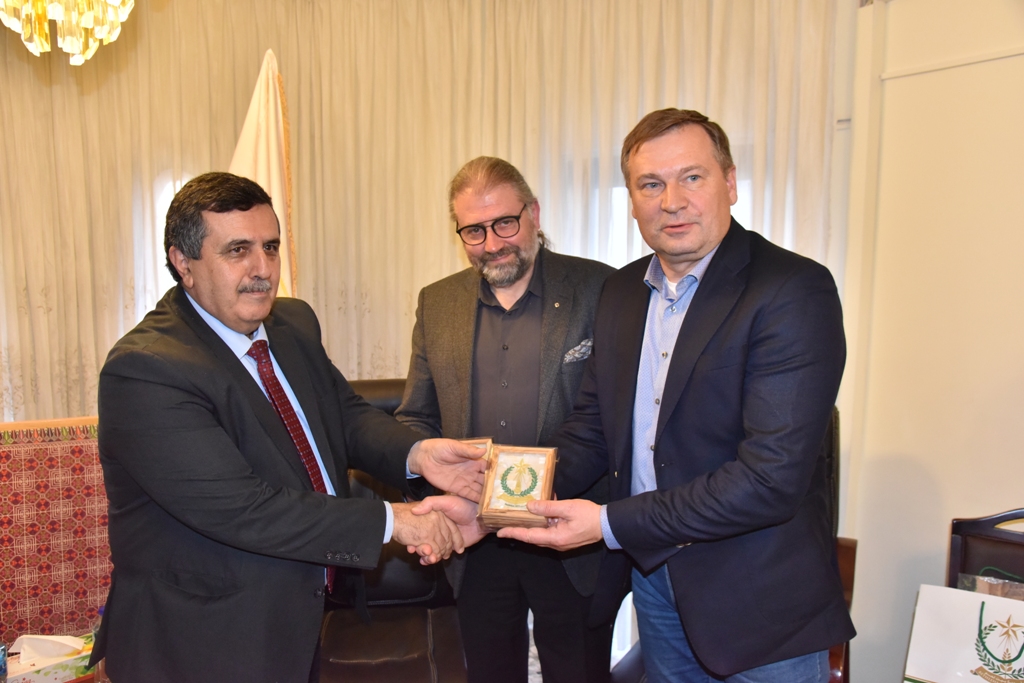 سلمان يلتقي وفد الإتحاد الأوروبي للمسارات الثقافية برئاسة نائب رئيس بلدية أسيزي 