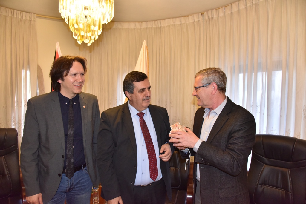 سلمان يلتقي وفد الإتحاد الأوروبي للمسارات الثقافية برئاسة نائب رئيس بلدية أسيزي 