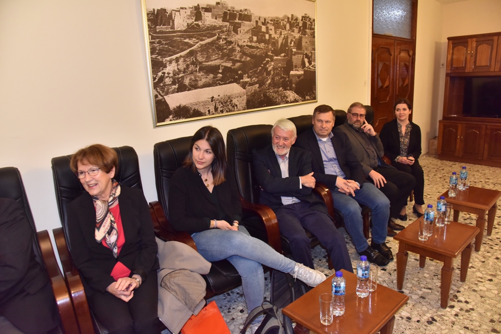 سلمان يلتقي وفد الإتحاد الأوروبي للمسارات الثقافية برئاسة نائب رئيس بلدية أسيزي 