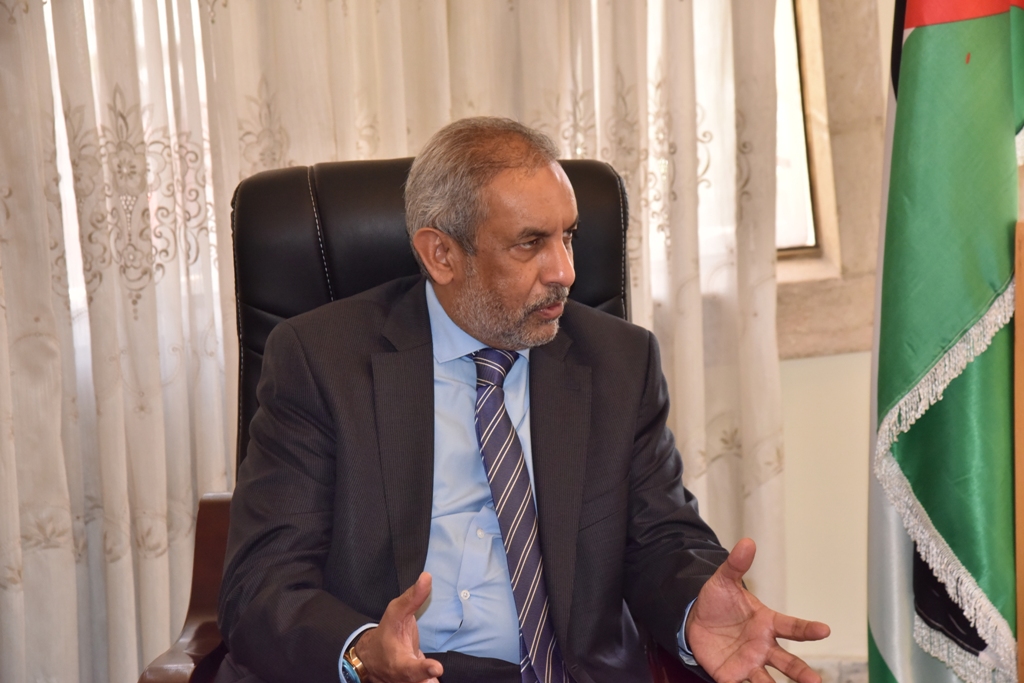 رئيس بلدية بيت لحم يستقبل ممثل جمهورية جنوب افريقيا لدى دولة فلسطين ويبحثان سبل التعاون المشترك