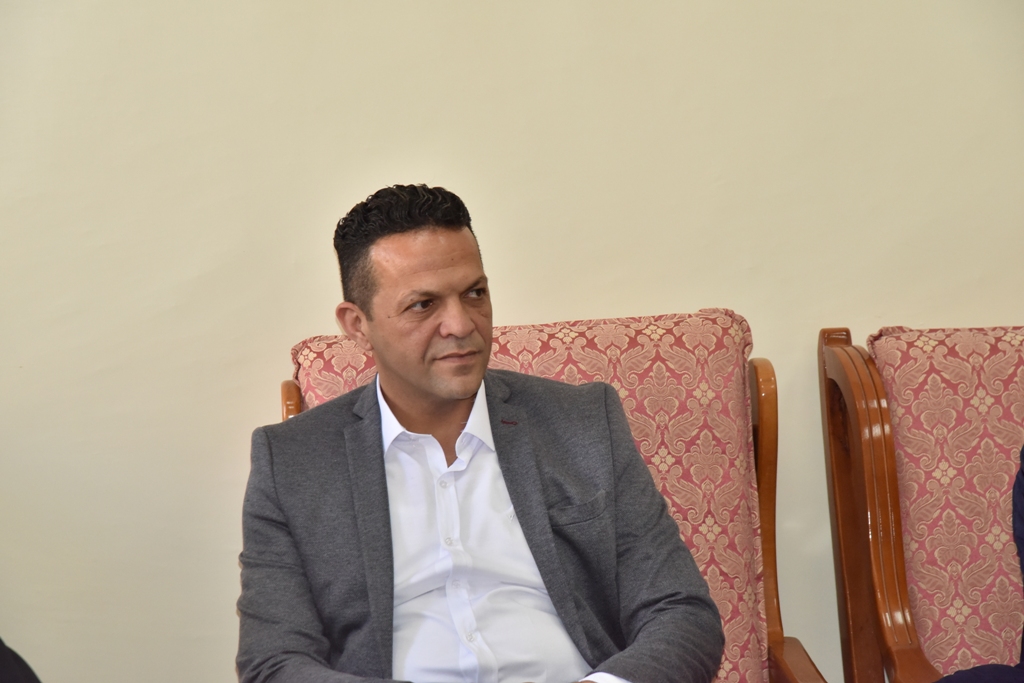 بمناسبة عيد الأم بلدية بيت لحم وحركة فتح ومديرية التربية والتعليم يعايدون المعلمات في المدارس