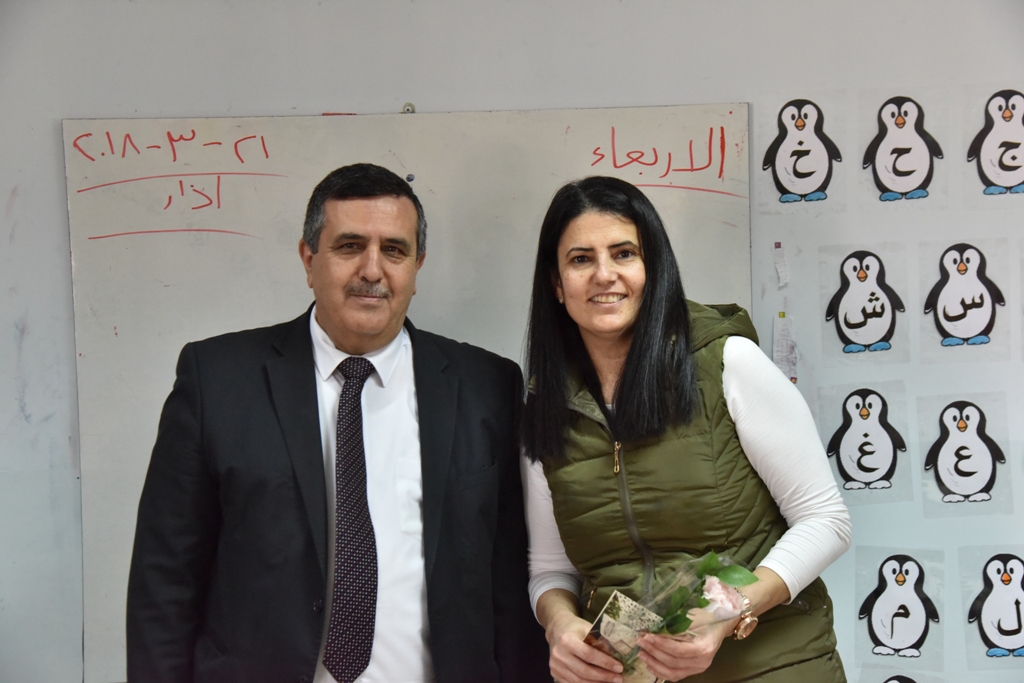 بمناسبة عيد الأم بلدية بيت لحم وحركة فتح ومديرية التربية والتعليم يعايدون المعلمات في المدارس