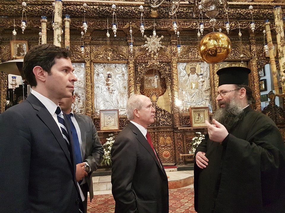 رئيس بلدية بيت لحم يلتقي مدير إدارة الشرق الأوسط وشمال أفريقيا في وزارة الخارجية اليونانية في دار البلدية 