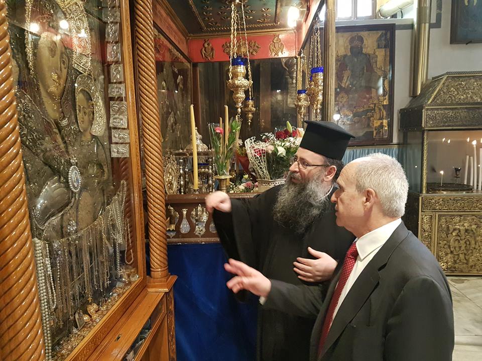 رئيس بلدية بيت لحم يلتقي مدير إدارة الشرق الأوسط وشمال أفريقيا في وزارة الخارجية اليونانية في دار البلدية 