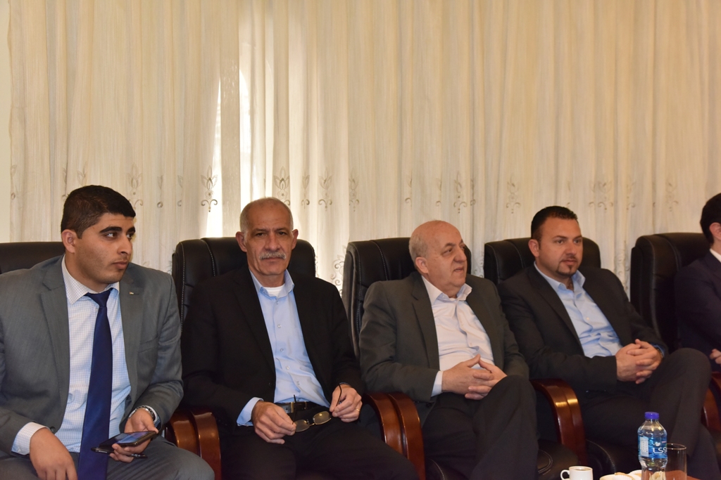 رئيس بلدية بيت لحم يلتقي مدير إدارة الشرق الأوسط وشمال أفريقيا في وزارة الخارجية اليونانية في دار البلدية 