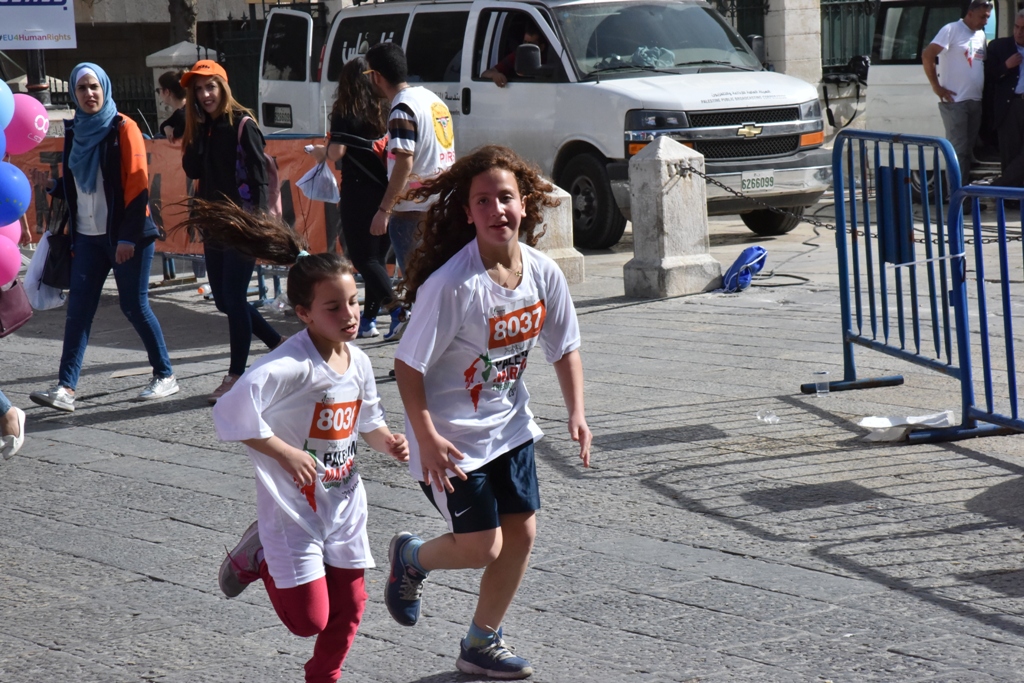 انطلاق ماراثون فلسطين الدولي السادس من ساحة المهد في  بيت لحم