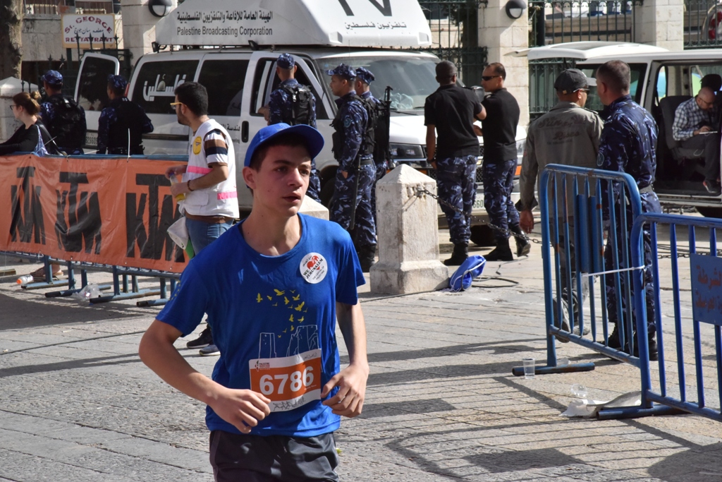 انطلاق ماراثون فلسطين الدولي السادس من ساحة المهد في  بيت لحم