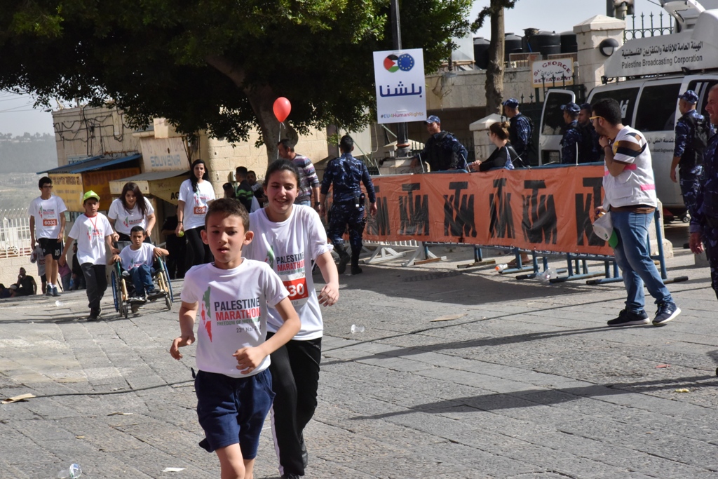 انطلاق ماراثون فلسطين الدولي السادس من ساحة المهد في  بيت لحم