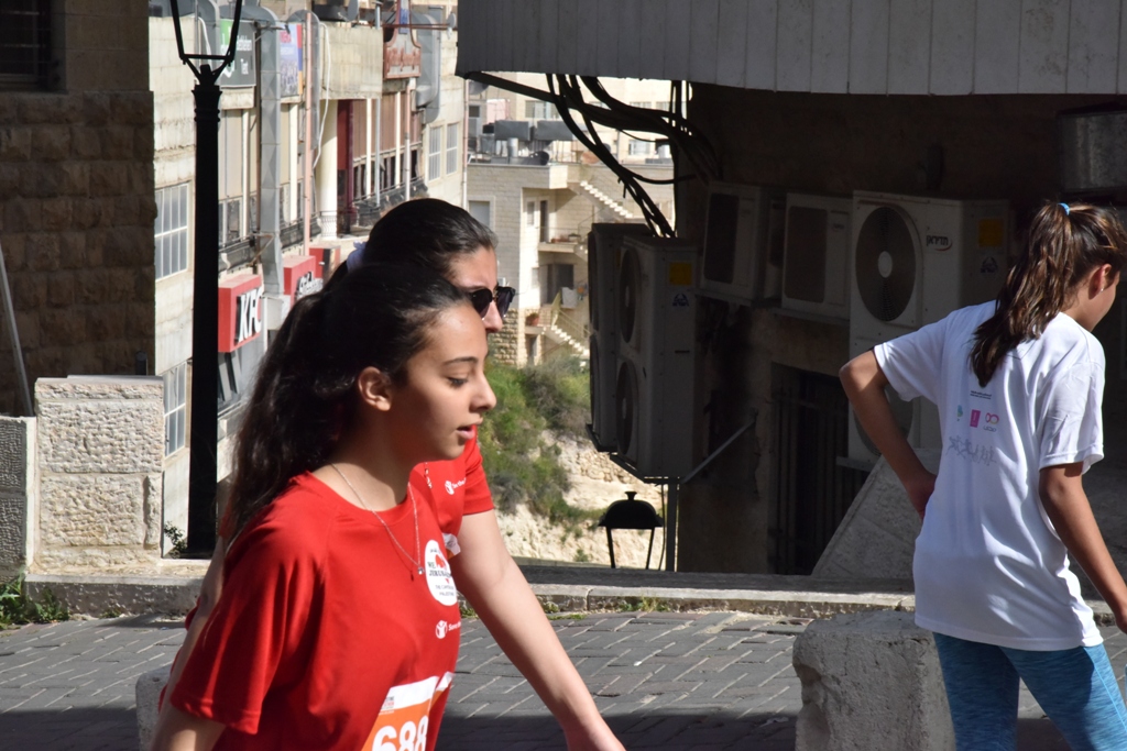انطلاق ماراثون فلسطين الدولي السادس من ساحة المهد في  بيت لحم