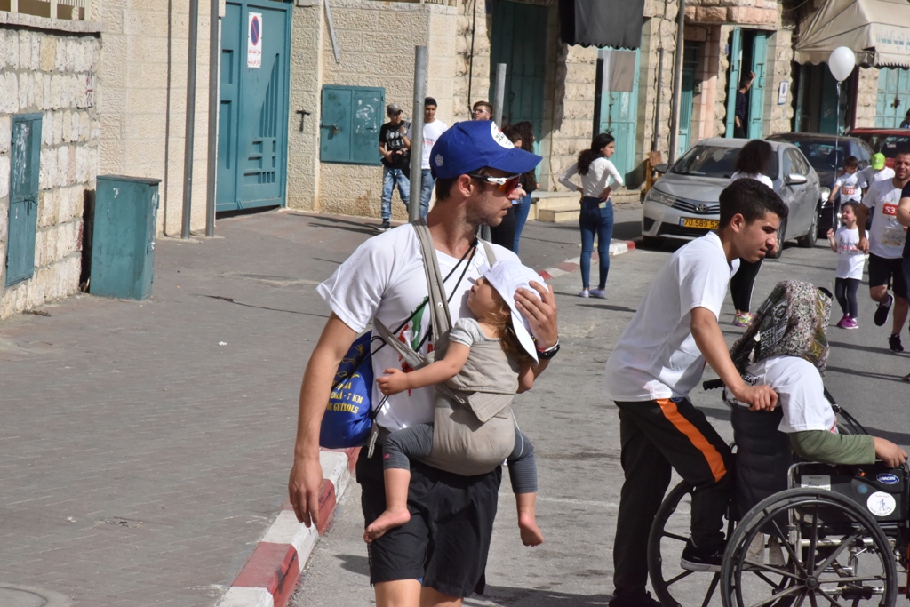 انطلاق ماراثون فلسطين الدولي السادس من ساحة المهد في  بيت لحم