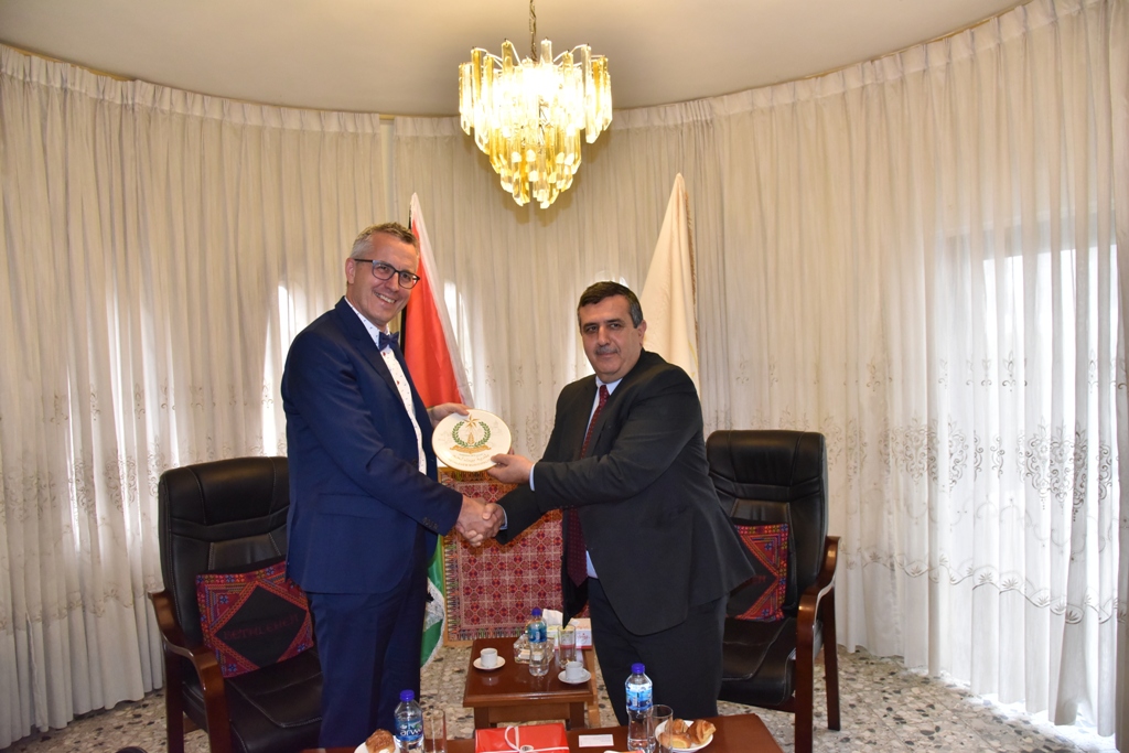 رئيس بلدية بيت لحم يلتقي بنائب رئيس بلدية كولونيا المتوأمة مع بيت لحم