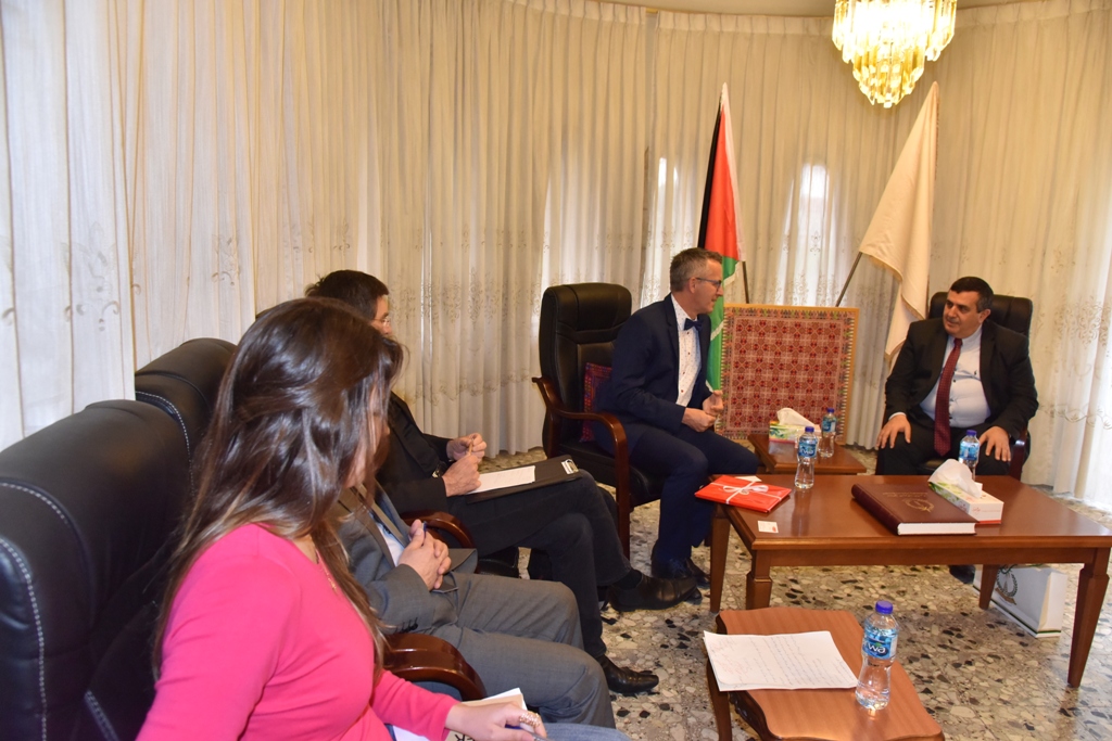 رئيس بلدية بيت لحم يلتقي بنائب رئيس بلدية كولونيا المتوأمة مع بيت لحم