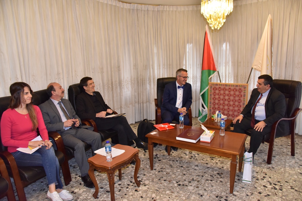 رئيس بلدية بيت لحم يلتقي بنائب رئيس بلدية كولونيا المتوأمة مع بيت لحم