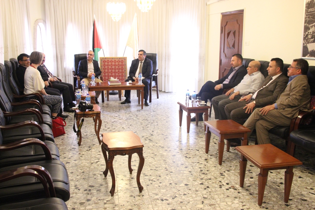 توقيع مذكرة تفاهم بين بلدية بيت لحم وجمعية التنمية المجتمعية والتعليم المستمر ضمن مشروع " بلديتنا تزدهر بنا" ضمن المحور الثاني من مشروع مجتمعات مزدهرة