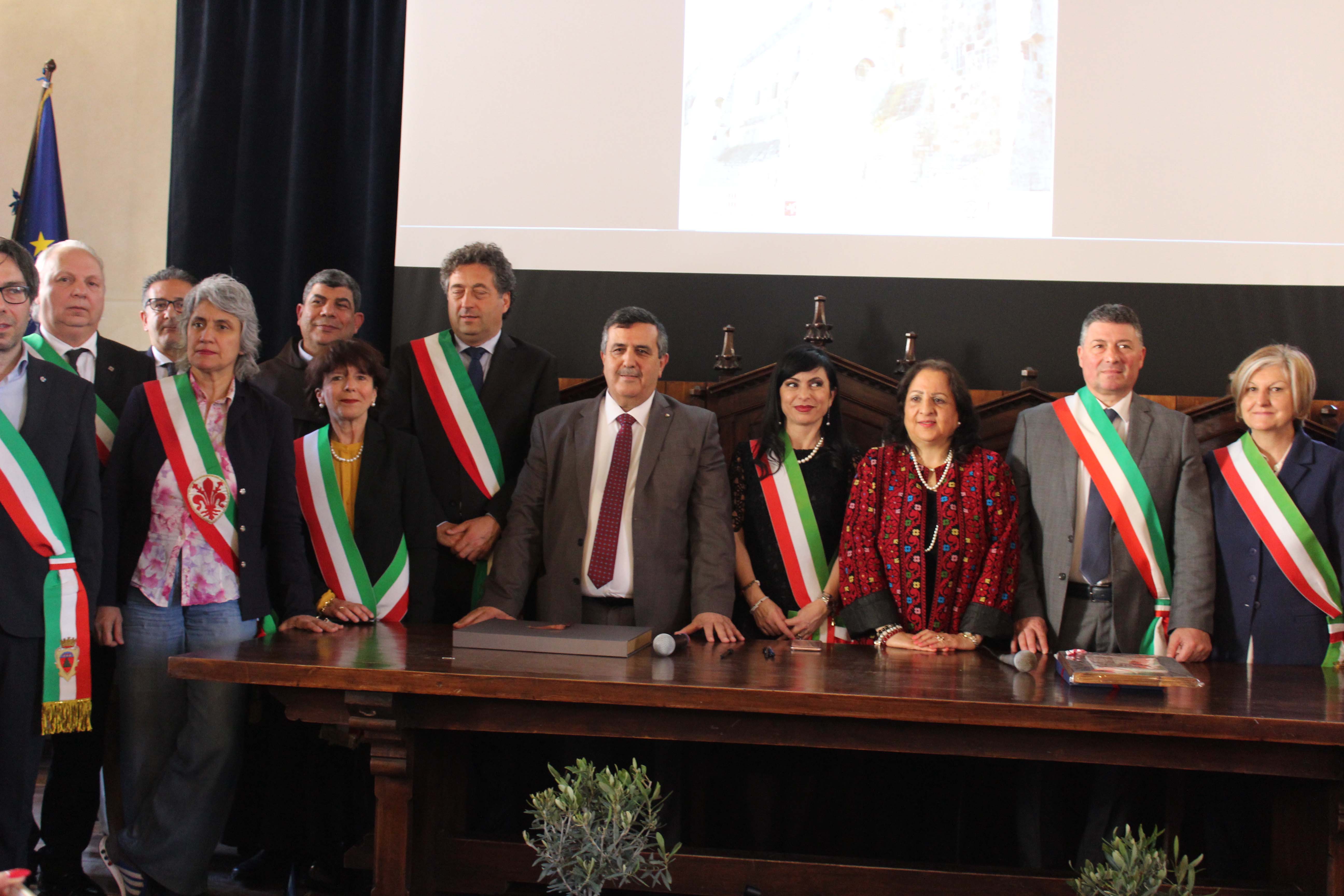 بلدية بيت لحم تطلق المؤتمر الدولي الأول للمدن الإيطالية المتوأمة مع مدينة بيت لحم في أسيزي الإيطالية بالشراكة مع بلدية أسيزي و بالتعاون مع سفارة فلسطين في إيطاليا