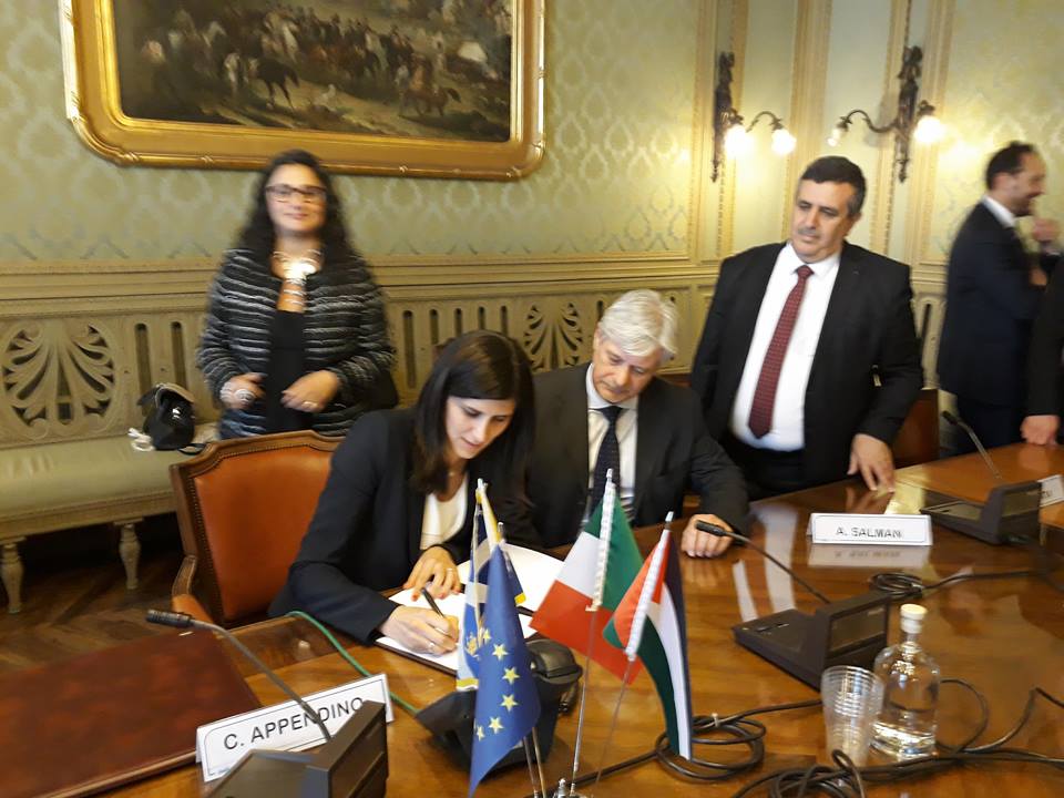 سلمان يوقع على عدة إتفاقيات لدعم مجالات مختلفة في مدينة بيت لحم أثناء جولته في إيطاليا