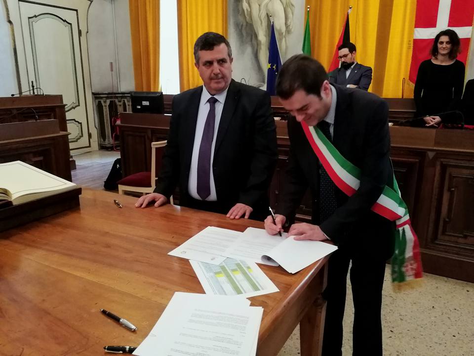 سلمان يوقع على عدة إتفاقيات لدعم مجالات مختلفة في مدينة بيت لحم أثناء جولته في إيطاليا