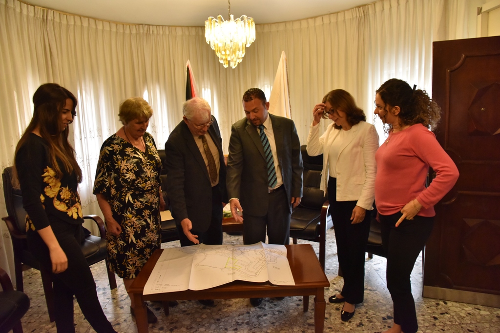 لقاء يجمع بين نائب رئيس بلدية بيت لحم ورئيس (Hallam Bethlehem Fund)  بهدف بحث سبل التعاون المشترك